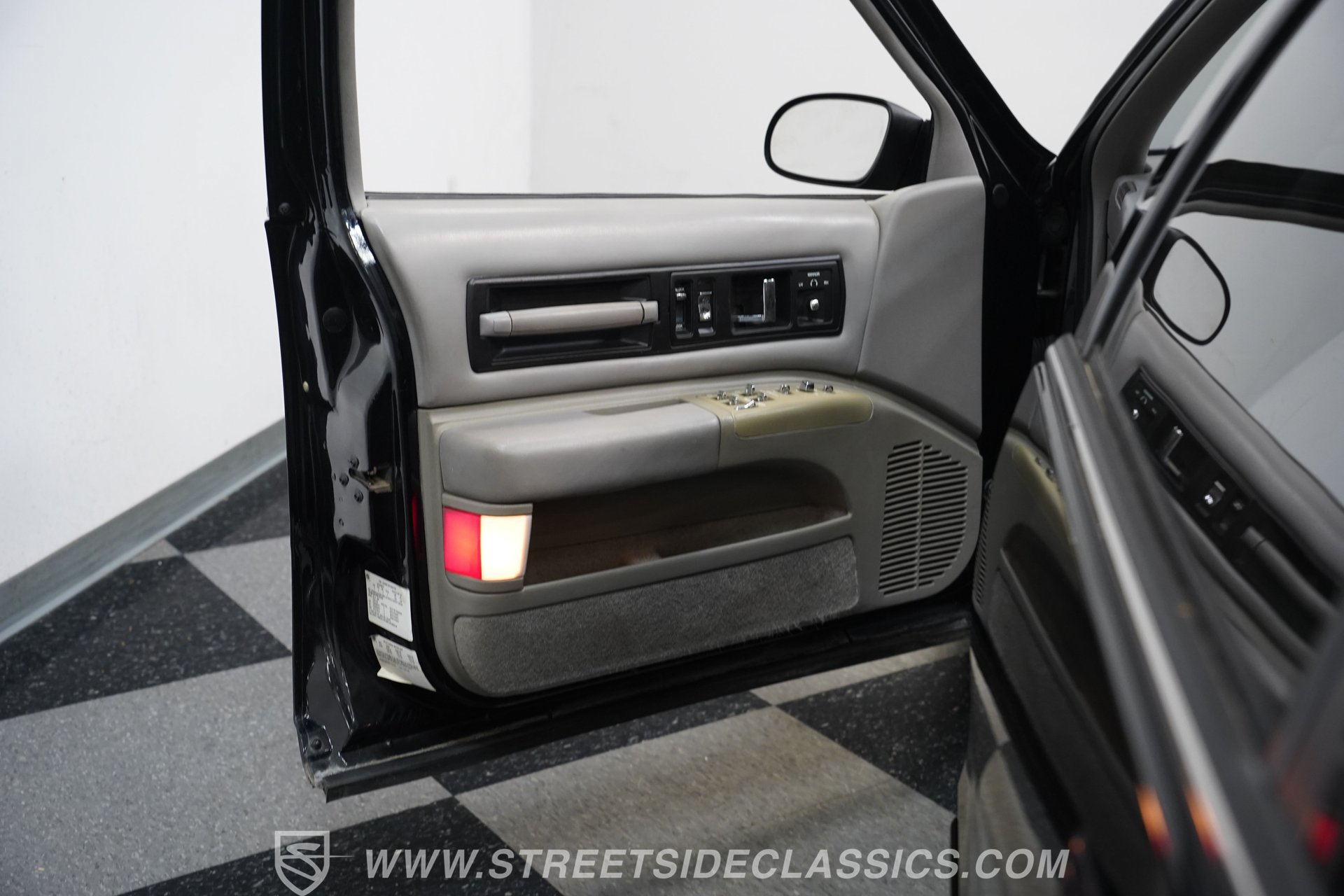 Used 1996 Chevrolet Impala SS RWD image 37