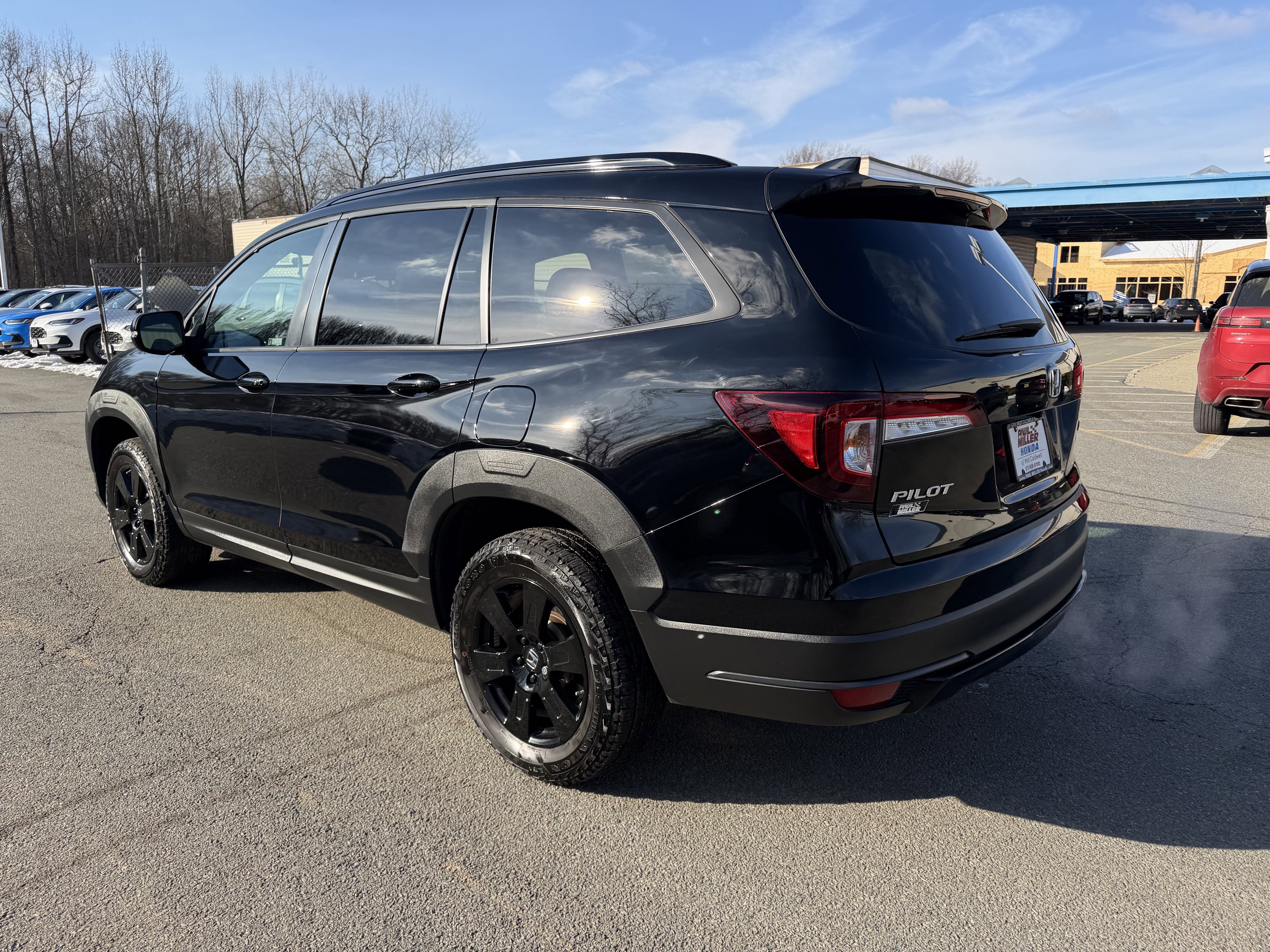 Used 2022 Honda Pilot TrailSport image 4