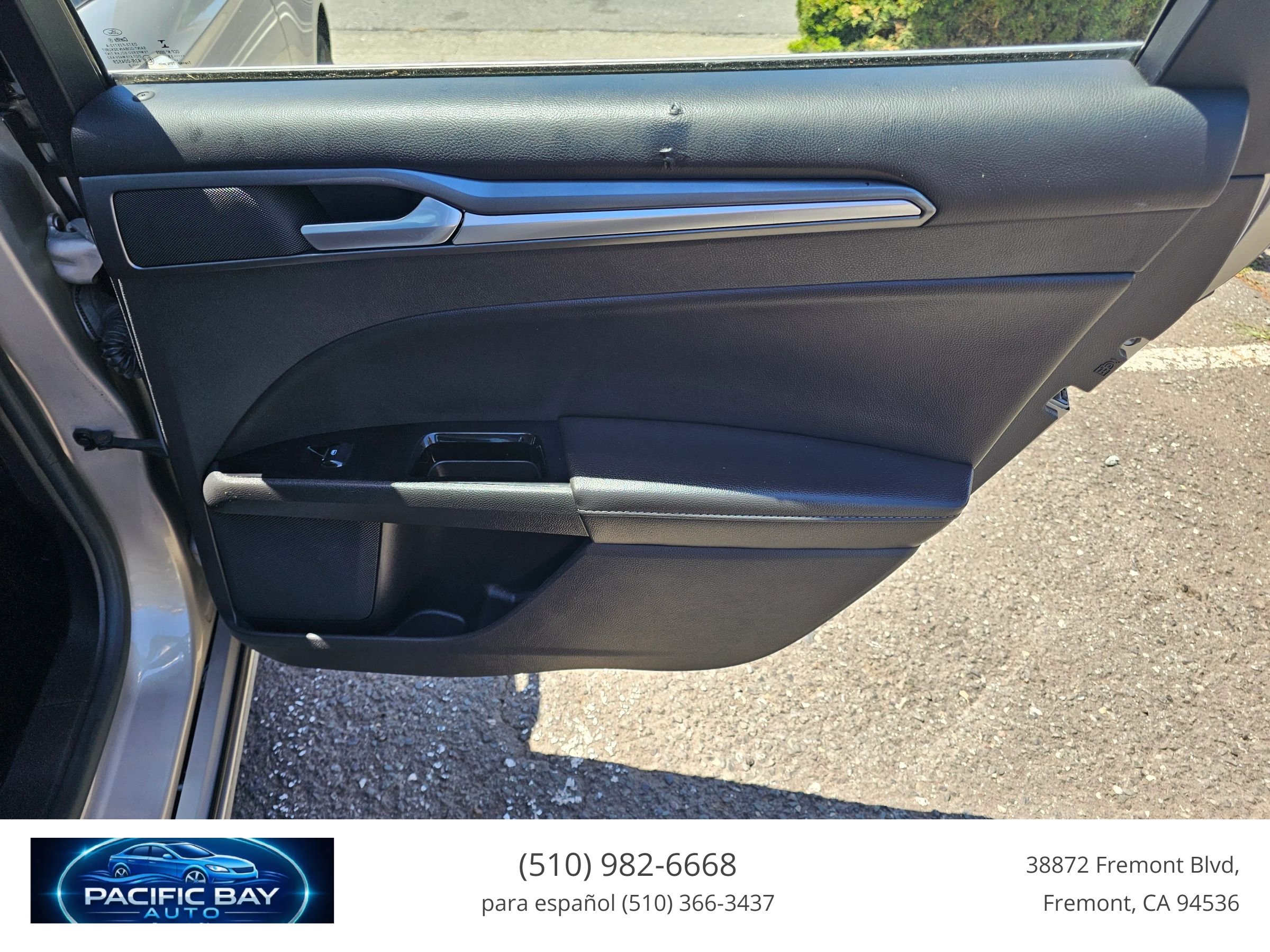 Used 2015 Ford Fusion Energi Titanium FWD image 16