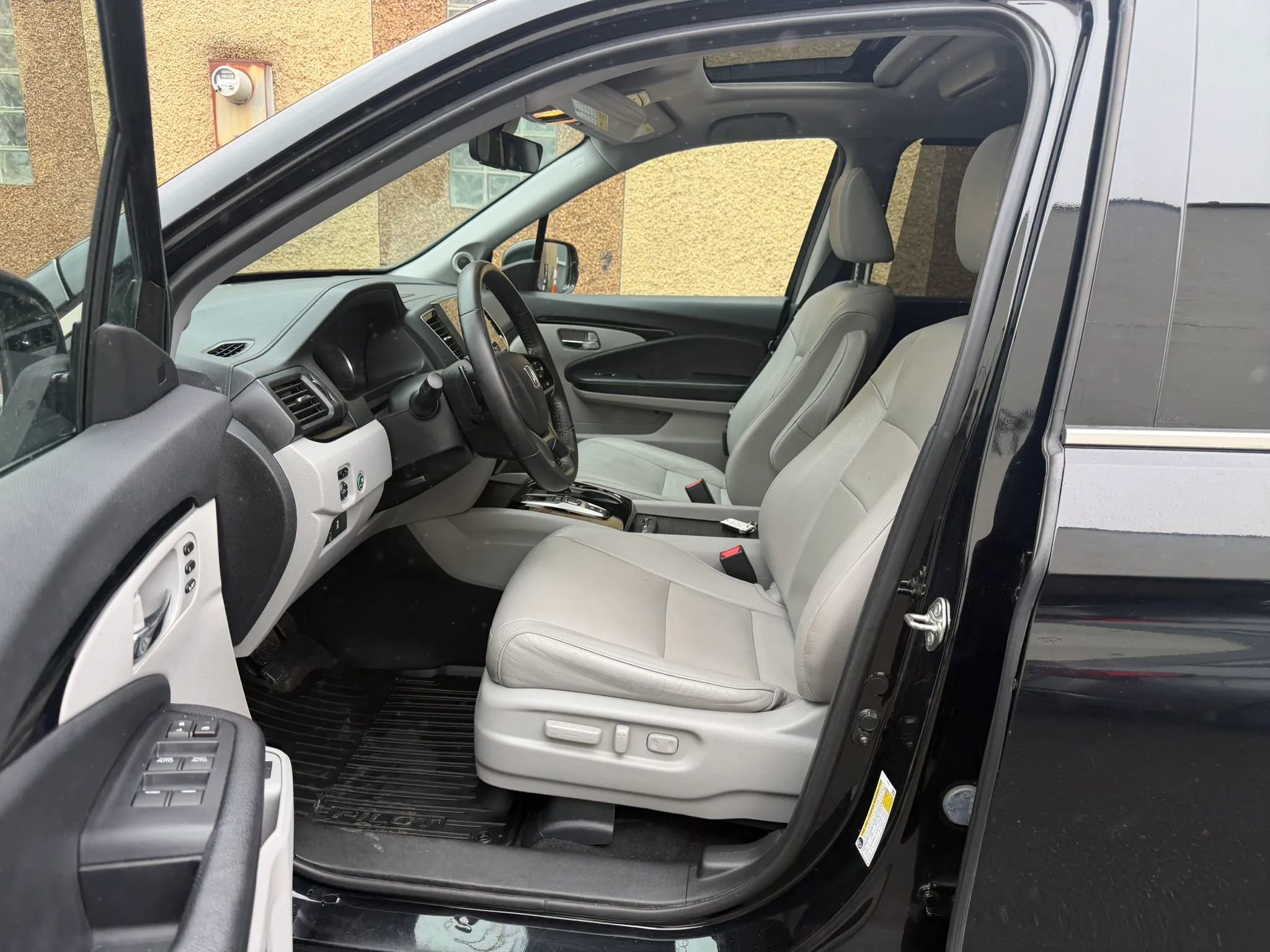 Used 2019 Honda Pilot Touring image 25
