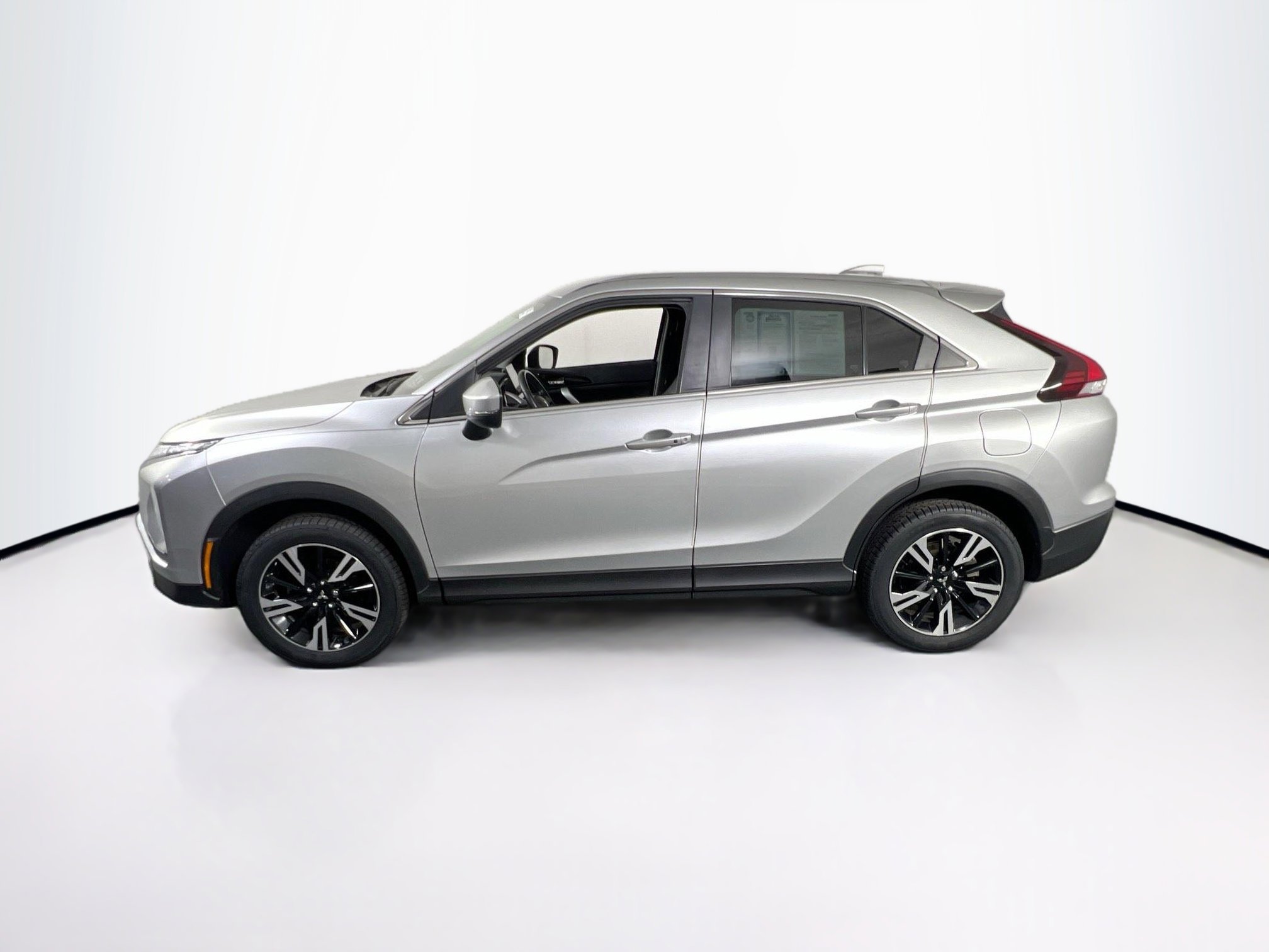 Used 2023 Mitsubishi Eclipse Cross SE image 8