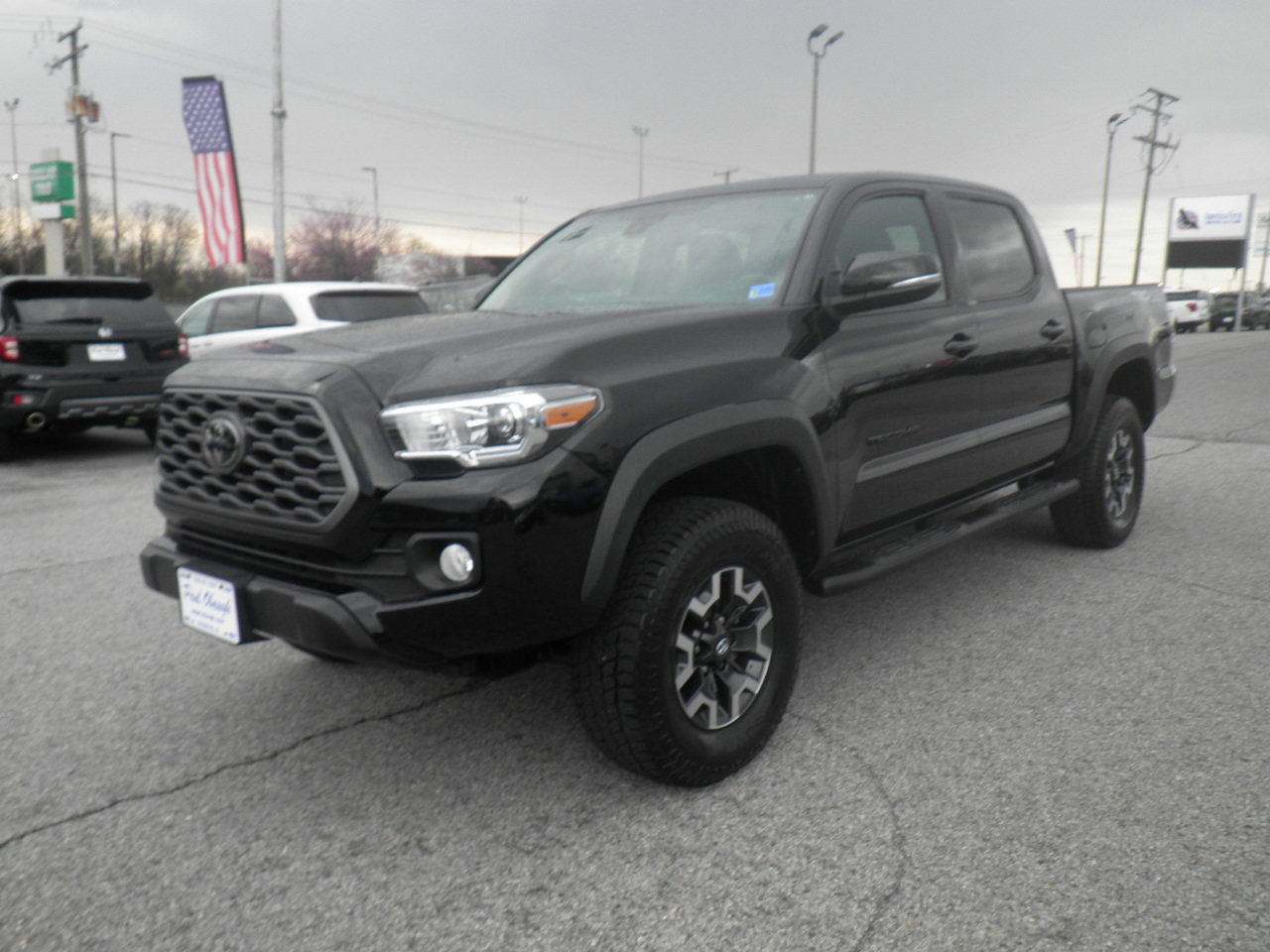 Used 2023 Toyota Tacoma TRD Off-Road image 3