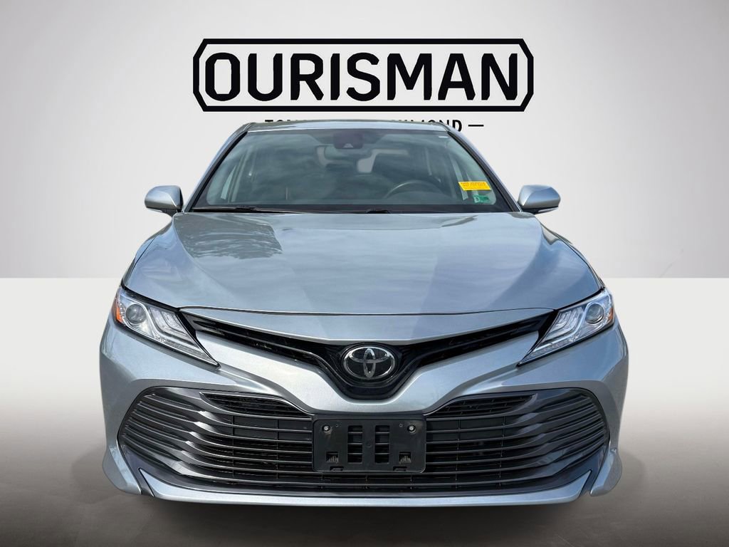 Used 2020 Toyota Camry XLE image 2