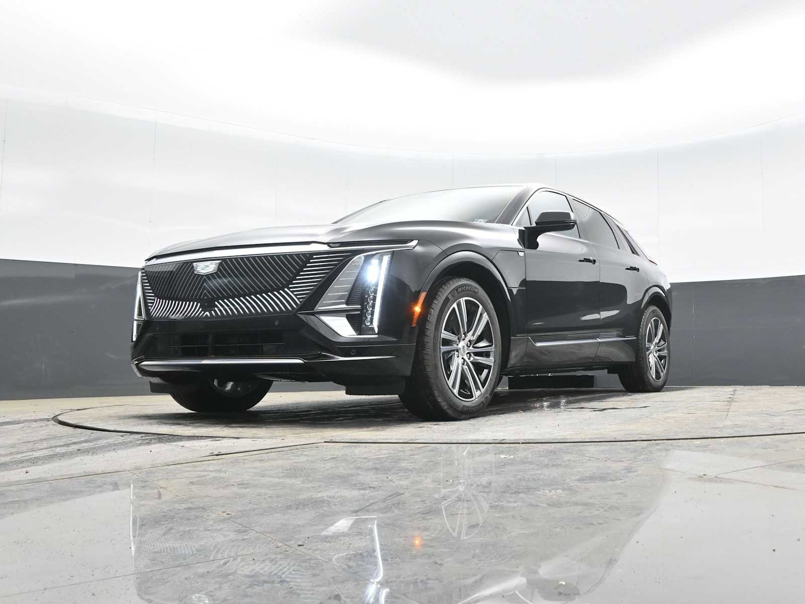 New 2025 Cadillac Lyriq Luxury image 35