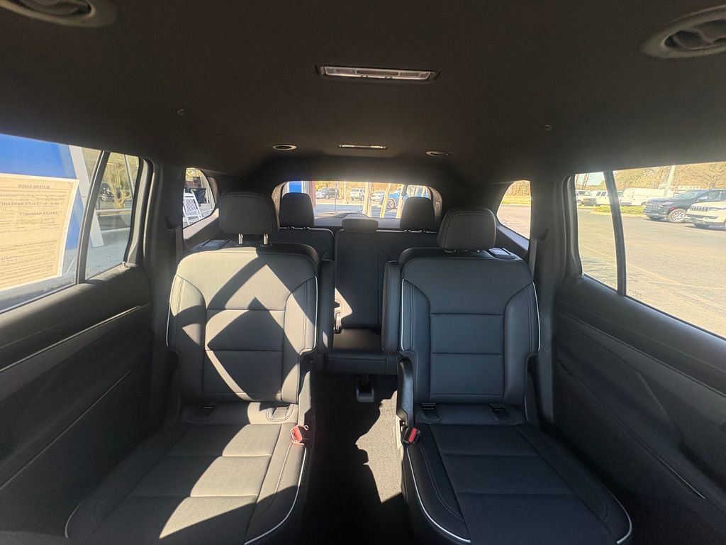 Used 2025 Buick Enclave Preferred image 13