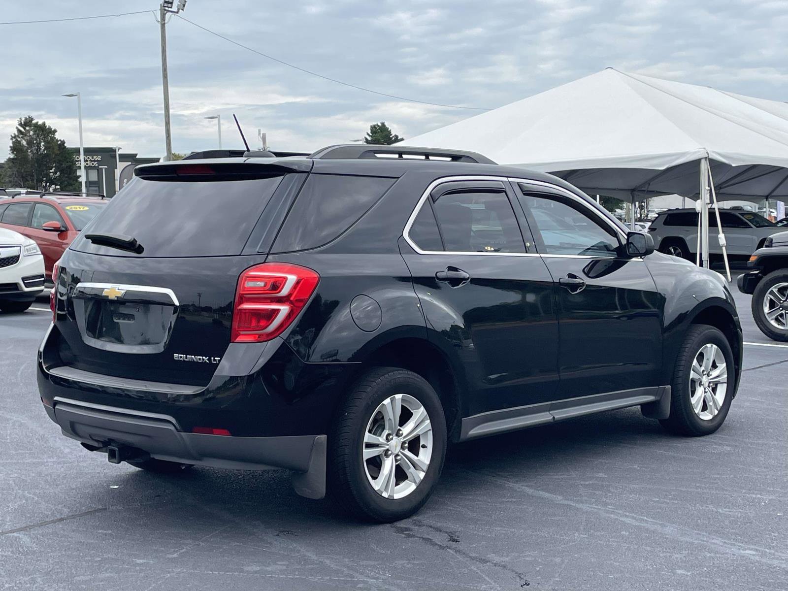 Used 2017 Chevrolet Equinox LT w/ Convenience Package FWD image 7