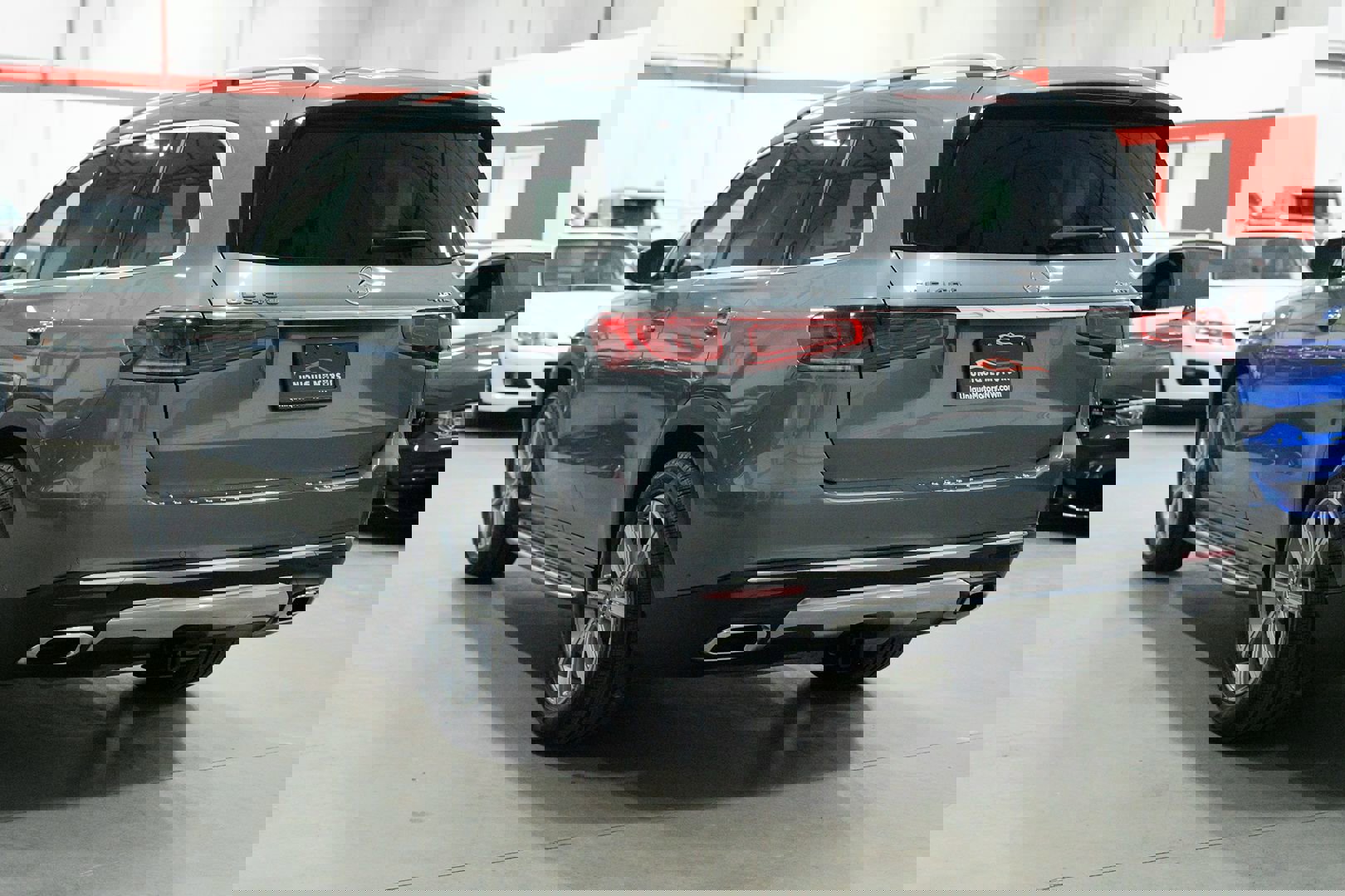 Used 2020 Mercedes-Benz GLS 450 4MATIC w/ Convenience Package image 4