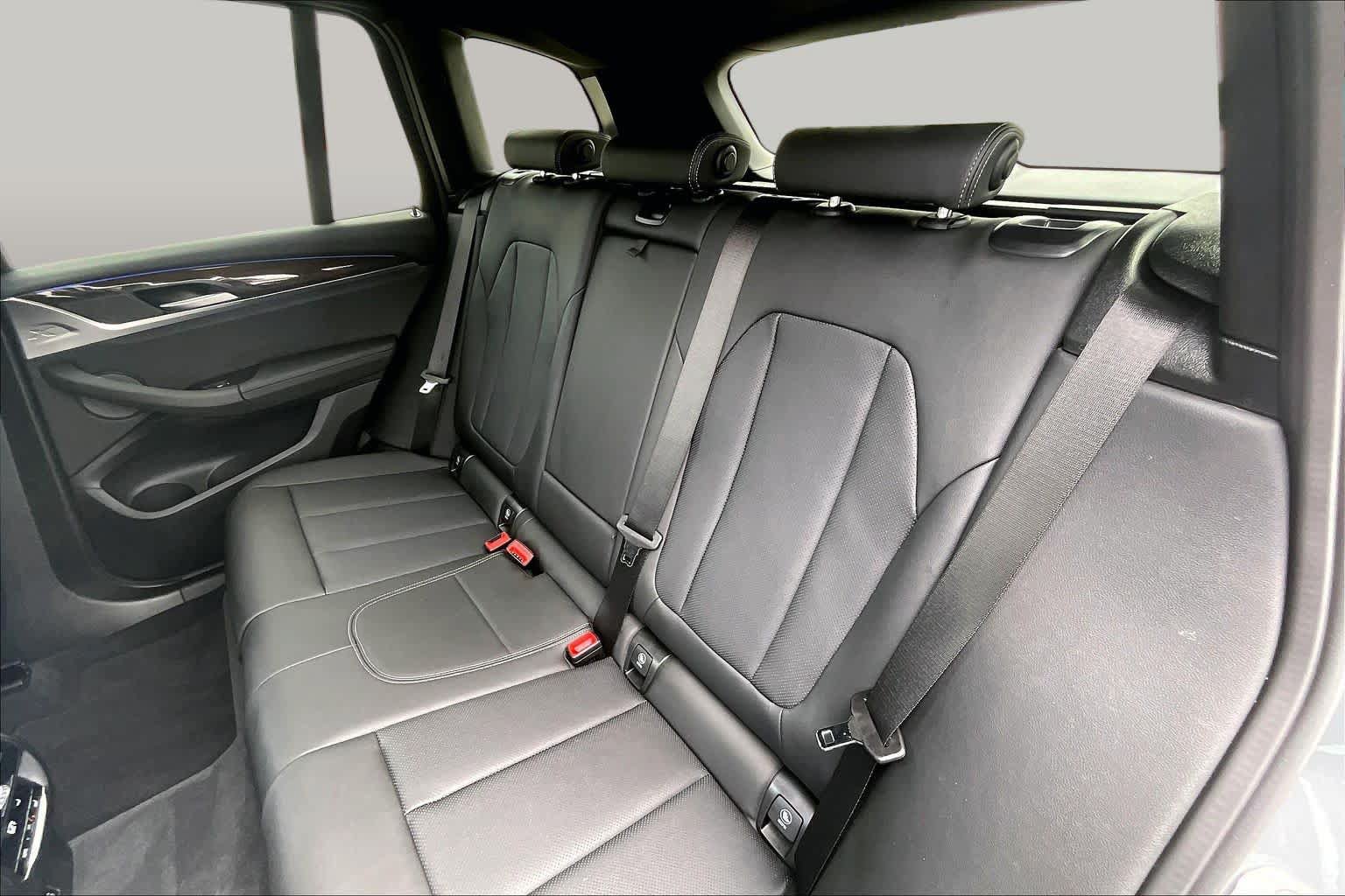 Used 2024 BMW X3 sDrive30i w/ Premium Package w/ZPA RWD image 21