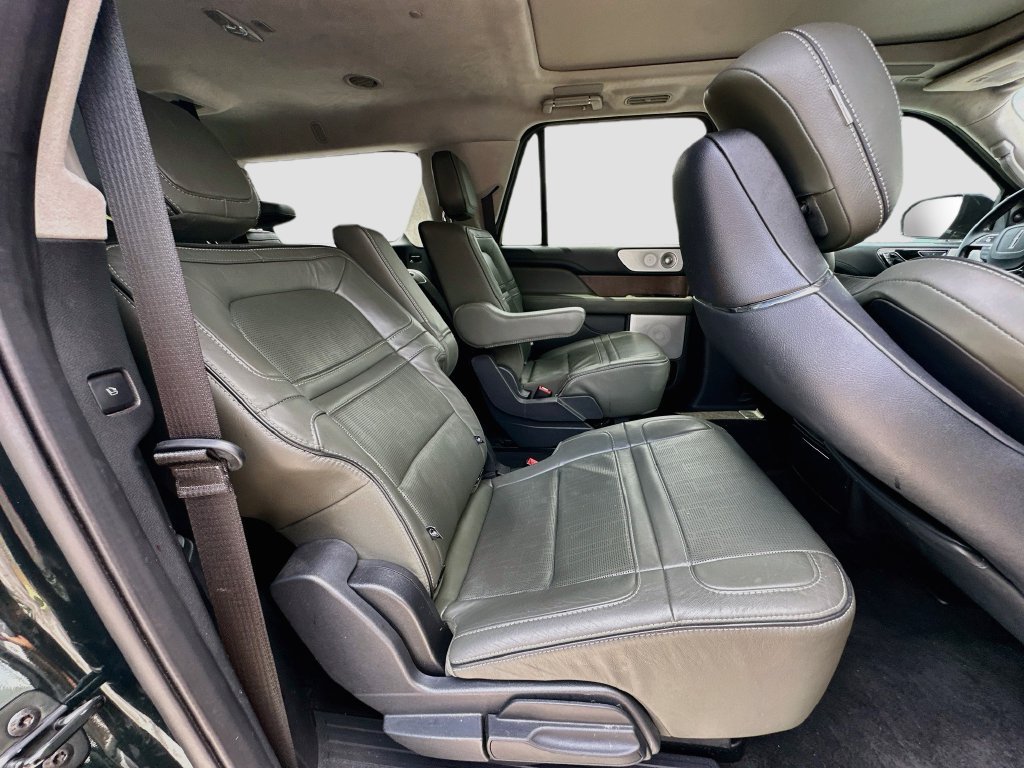 Used 2022 Lincoln Navigator L Black Label AWD/4WD image 31