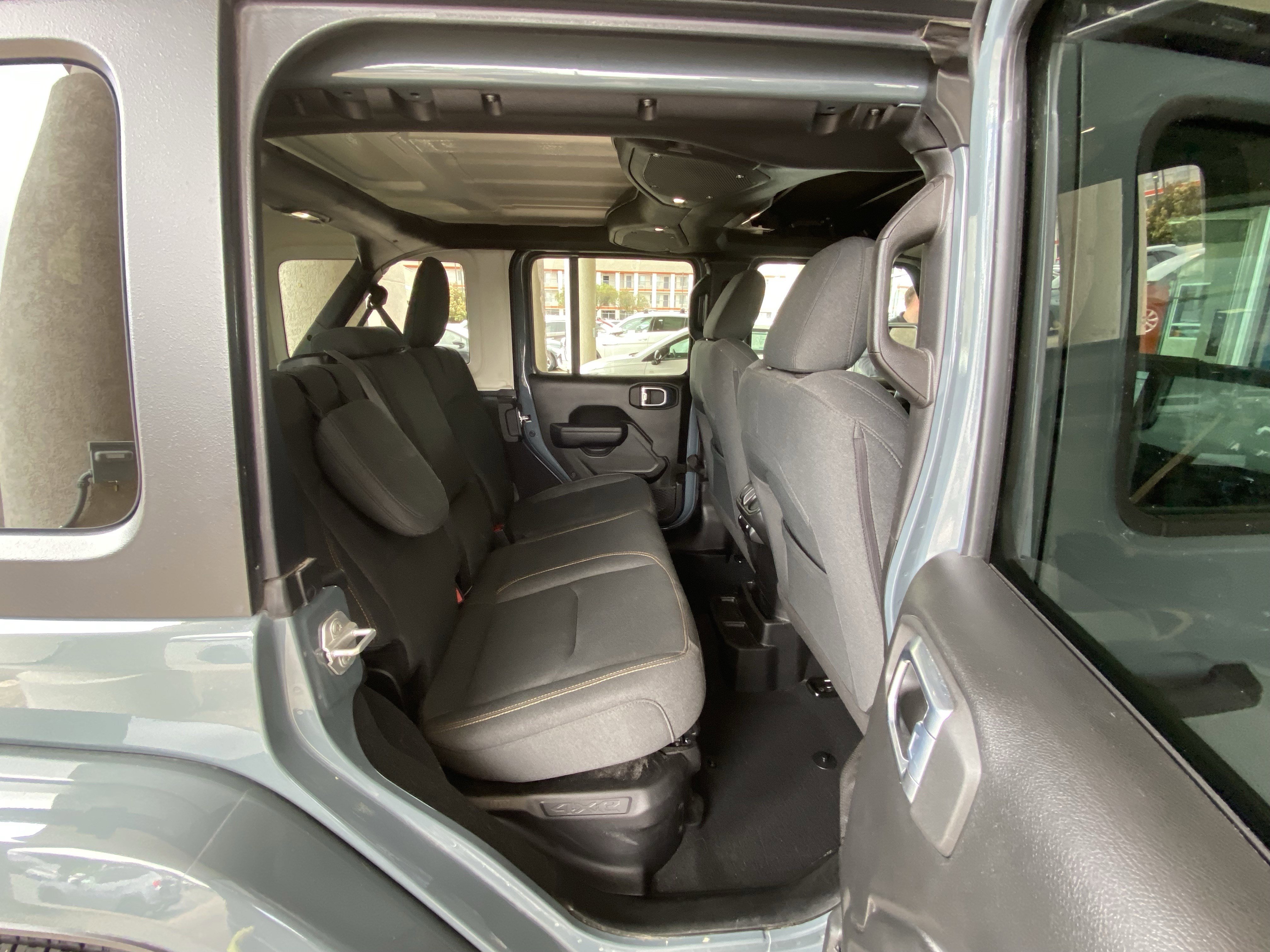 Used 2024 Jeep Wrangler Unlimited w/ Technology Group AWD/4WD image 55