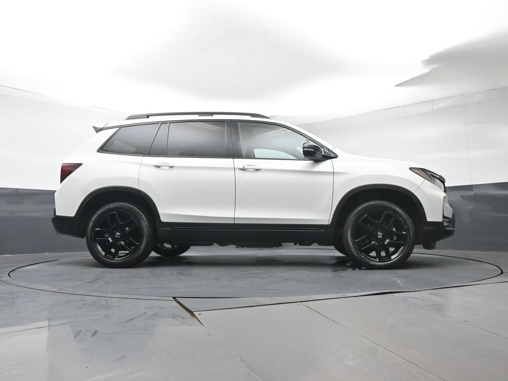 Certified 2024 Honda Passport Black Edition image 34
