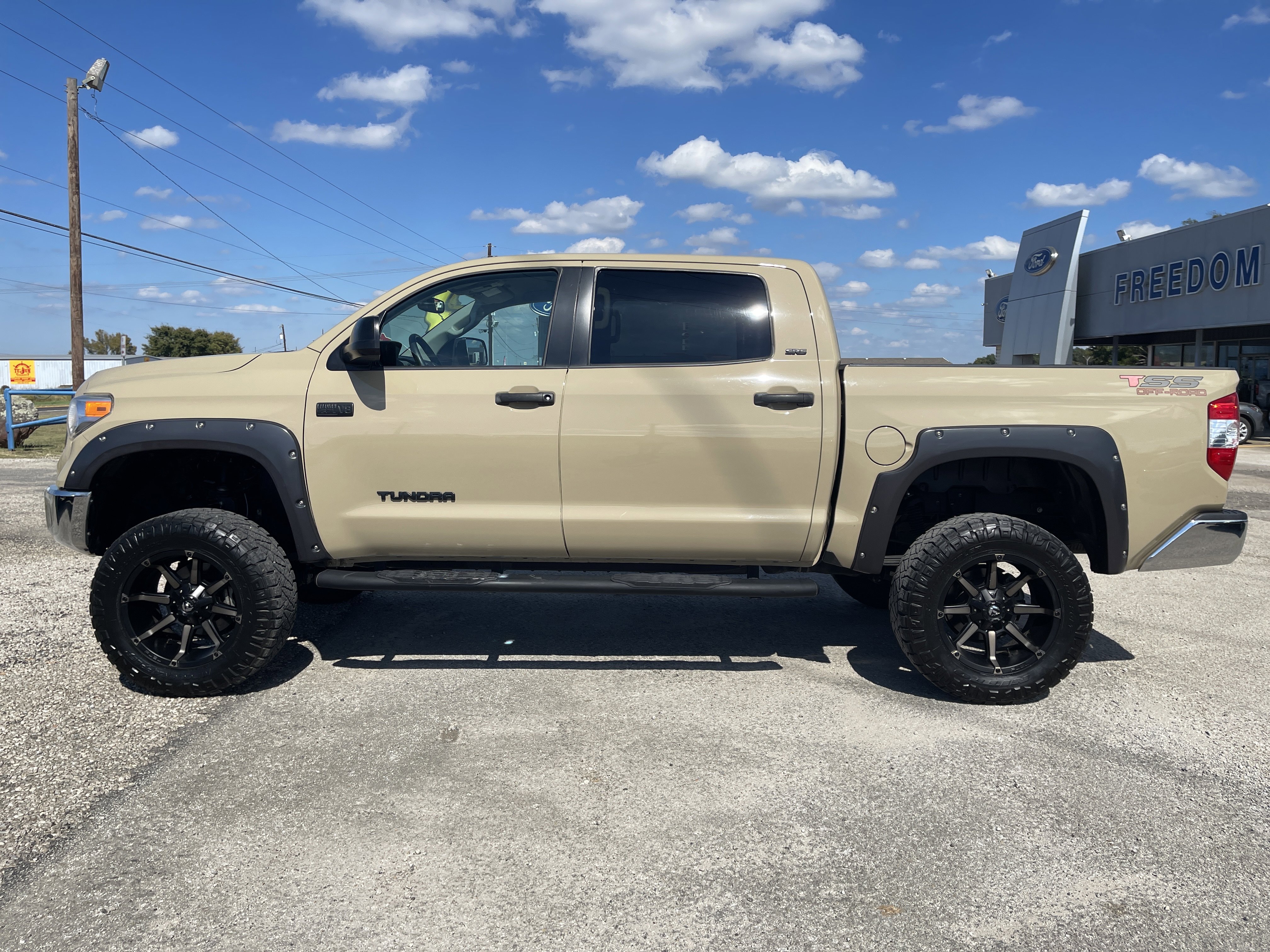 Used 2017 Toyota Tundra TRD Pro image 7