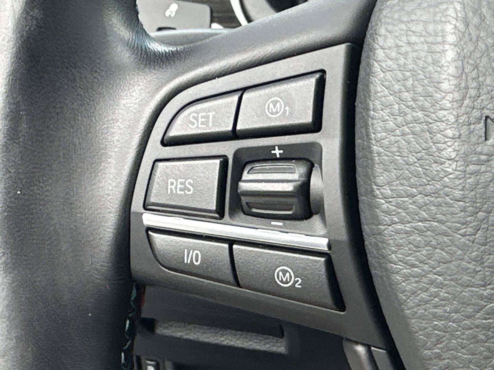 Used 2013 BMW M5 RWD image 22