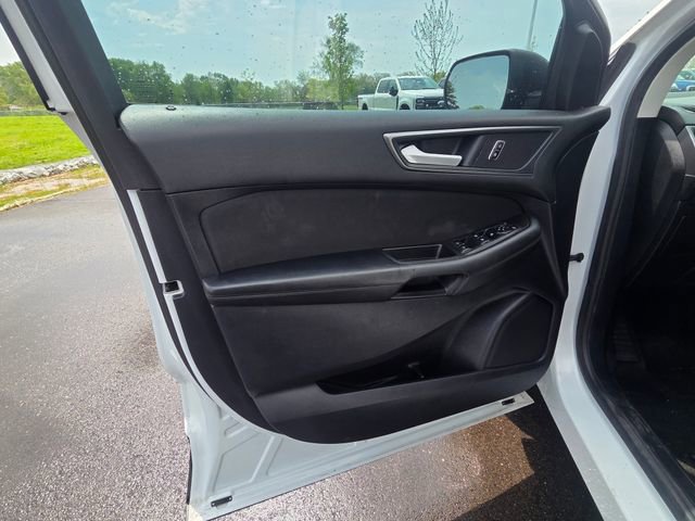 Used 2019 Ford Edge SE FWD image 25