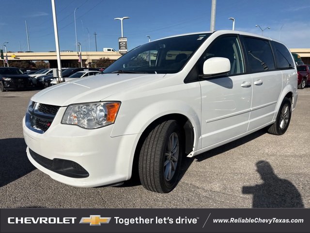 Used 2016 Dodge Grand Caravan SE image 3