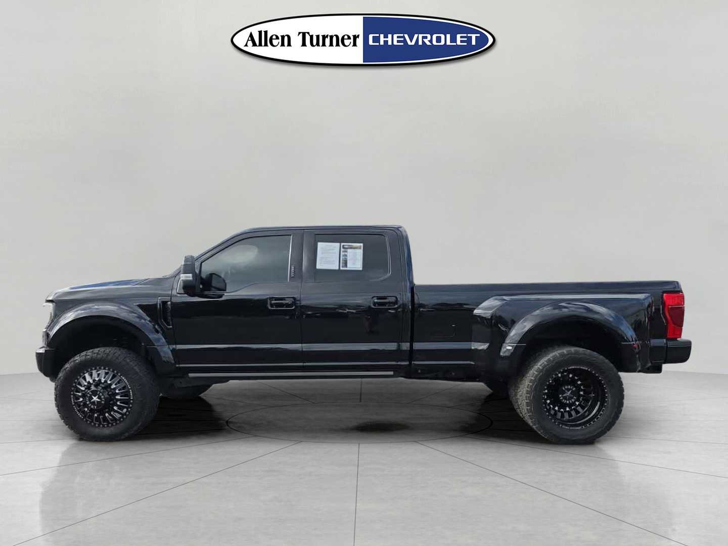 Used 2022 Ford F450 Platinum w/ FX4 Off-Road Package image 6