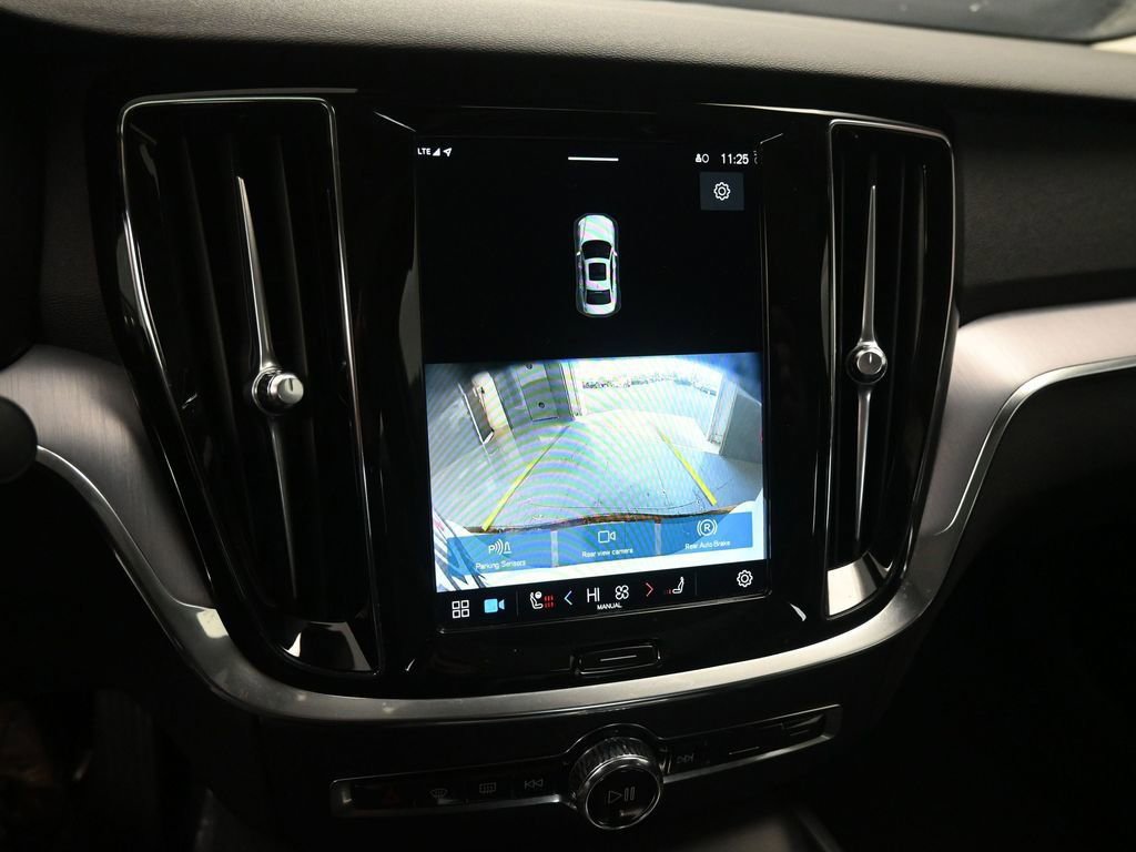 Used 2024 Volvo S60 B5 Core image 33