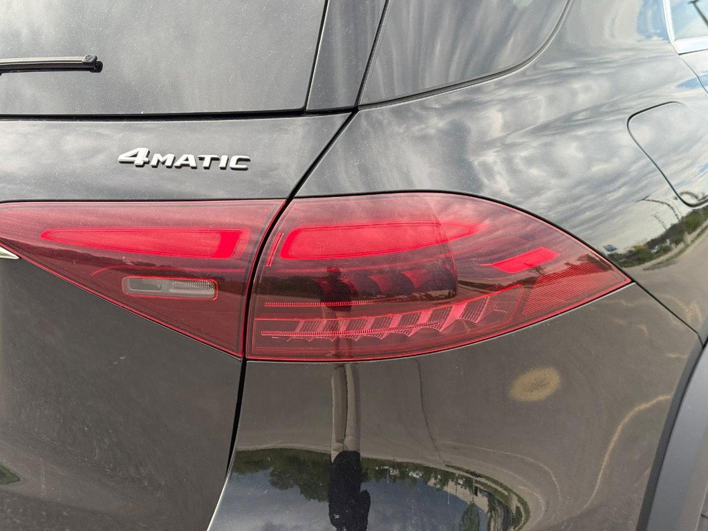 Used 2024 Mercedes-Benz GLE 450e 4MATIC image 8
