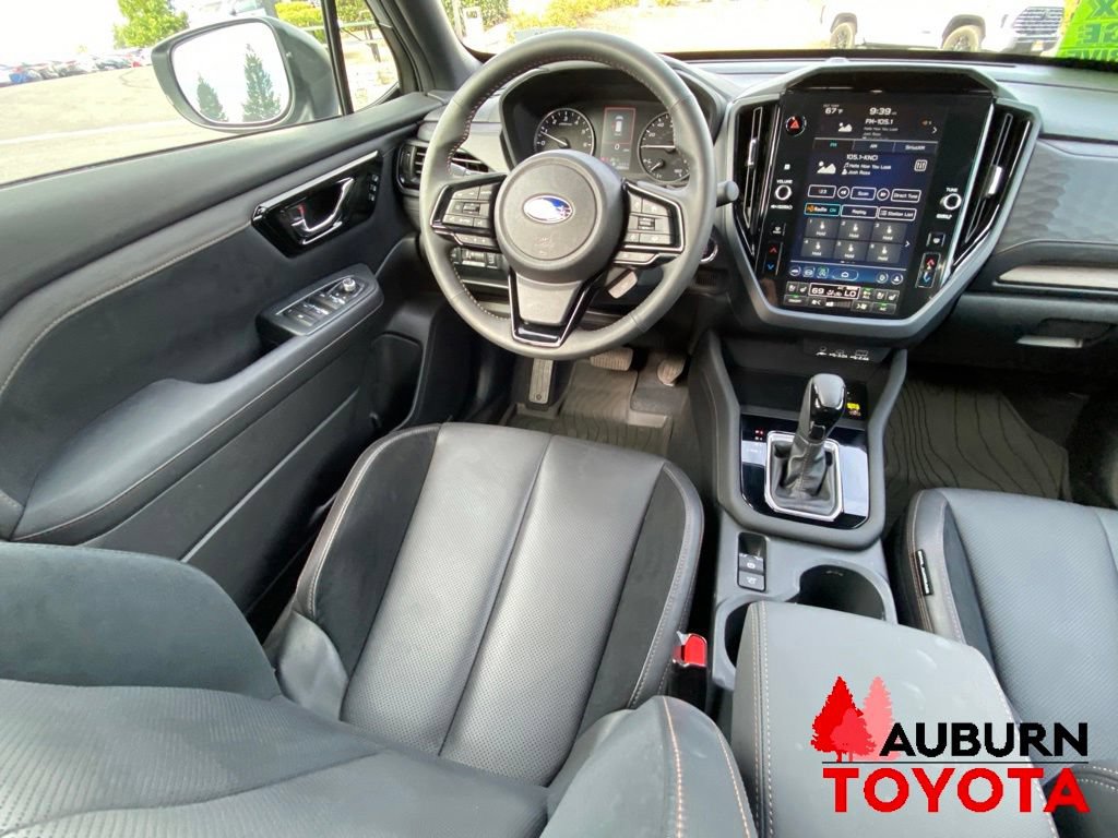 Used 2025 Subaru Forester Touring AWD/4WD image 32