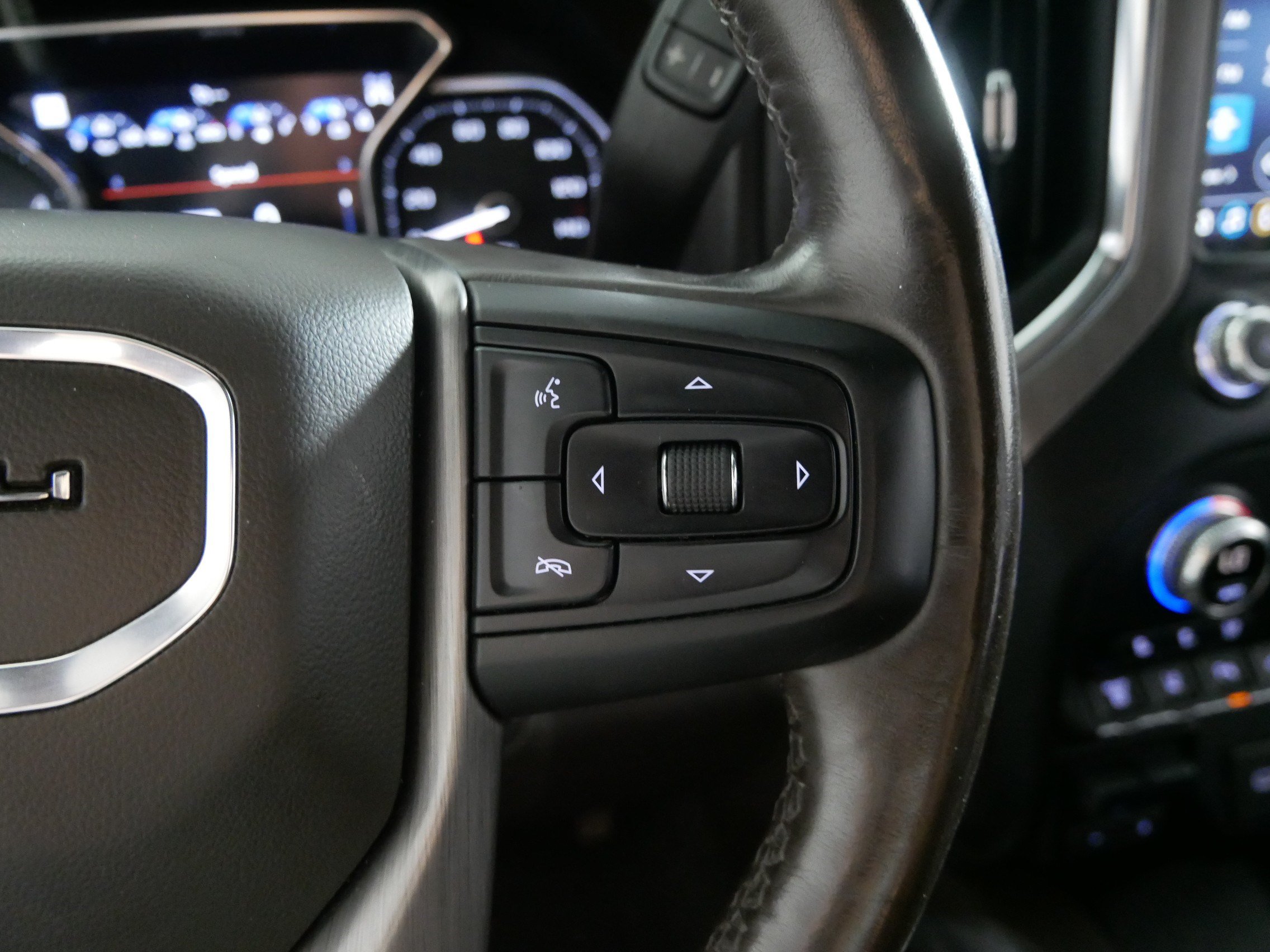Certified 2021 GMC Sierra 3500 Denali w/ Denali Black Diamond Edition AWD/4WD image 28