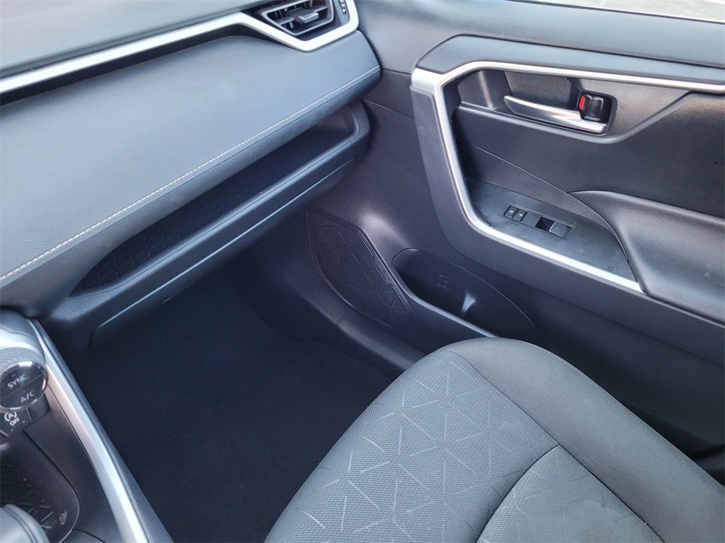 Used 2024 Toyota RAV4 XLE image 12