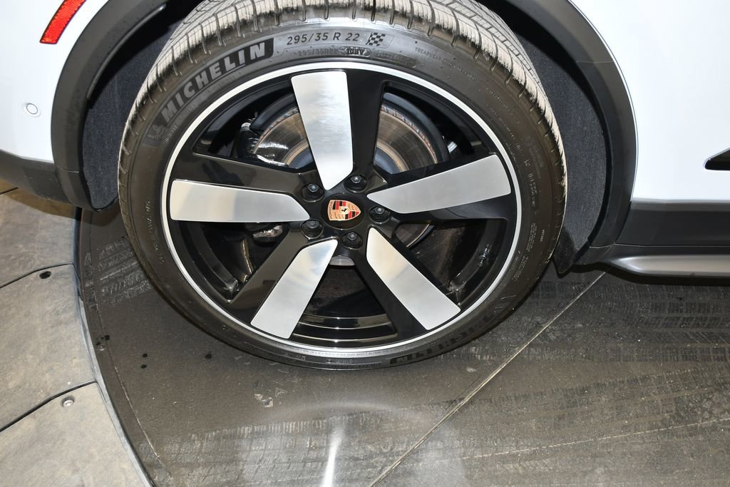 New 2026 Porsche Macan GTS Electric AWD/4WD image 19