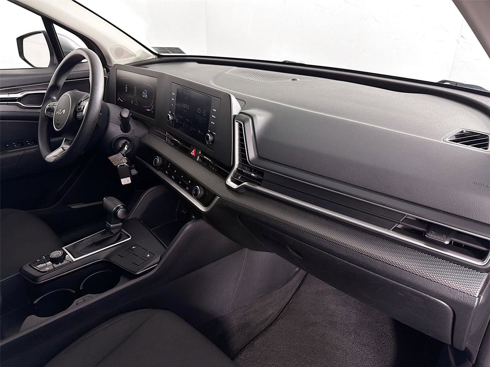 Used 2023 Kia Sportage LX image 27
