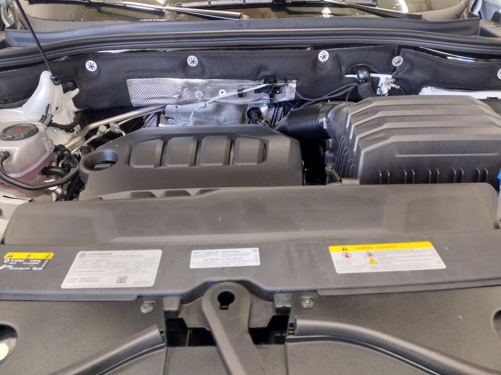 New 2026 Volkswagen Atlas Peak Edition AWD/4WD image 8