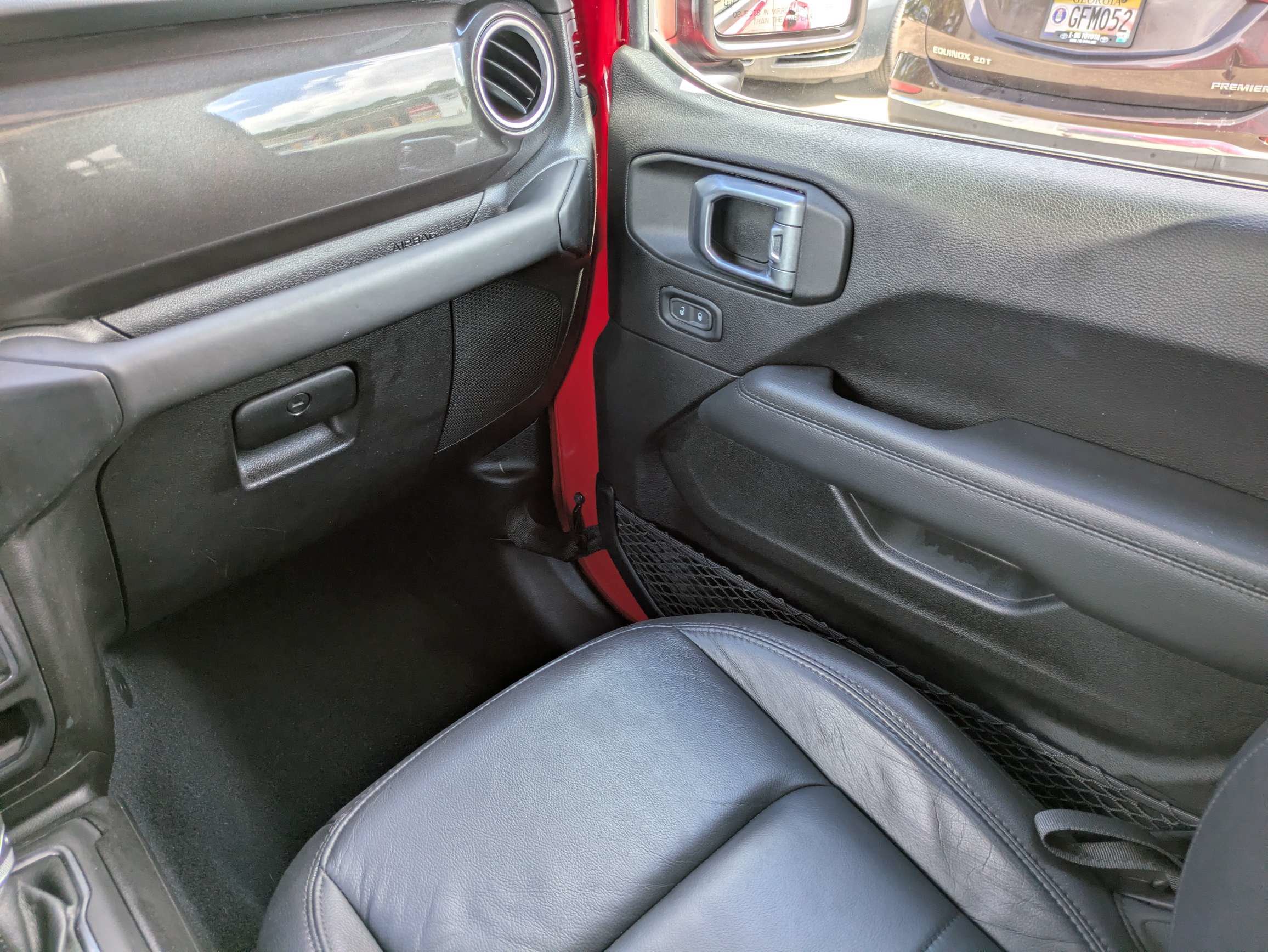 Used 2019 Jeep Wrangler Unlimited Sahara AWD/4WD image 10