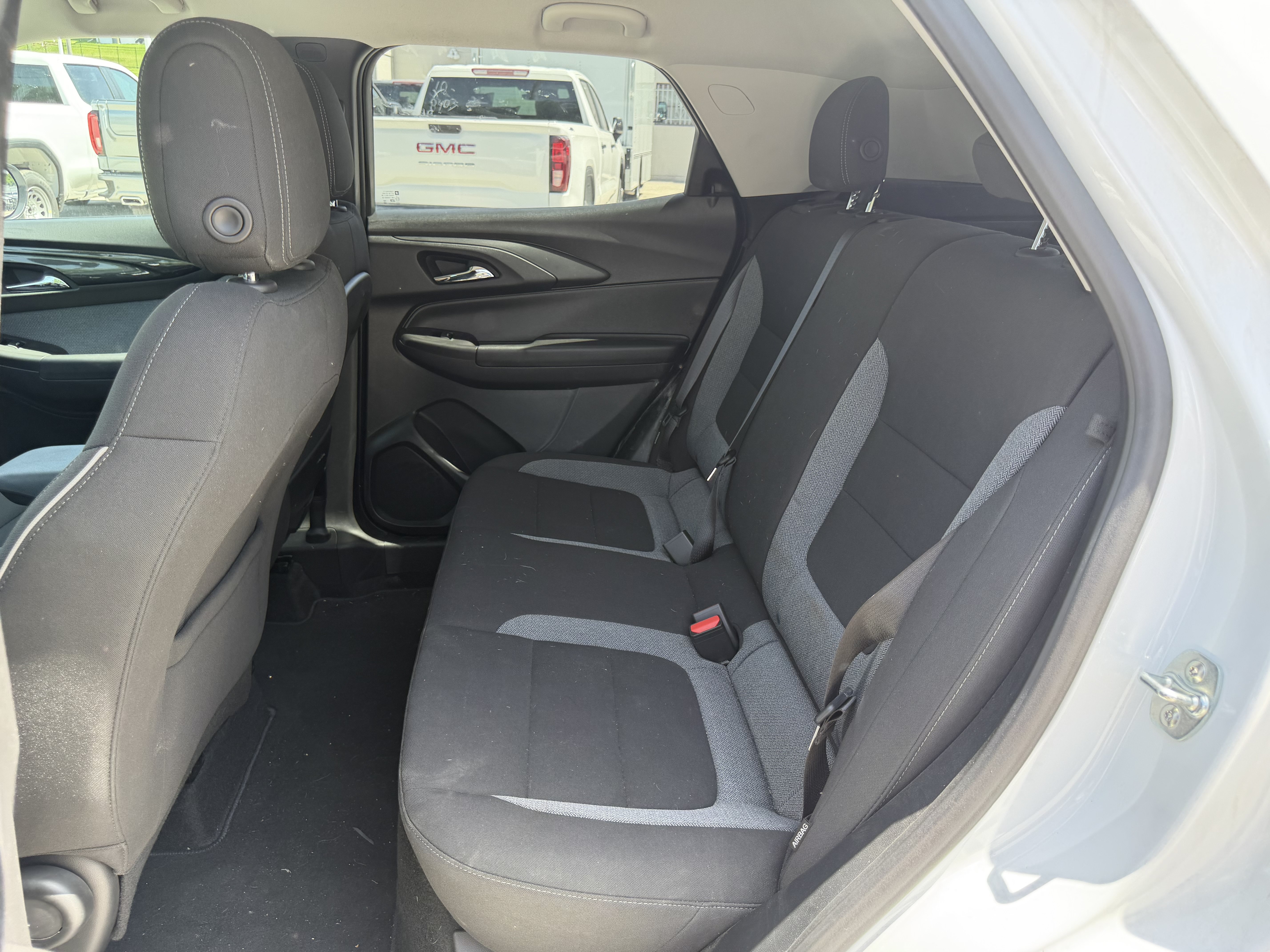 Used 2025 Chevrolet TrailBlazer LT w/ Driver Confidence Package FWD image 12