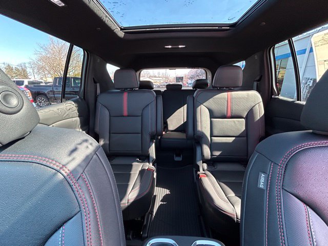 New 2026 Chevrolet Traverse RS w/ LPO, Floor Liner Package FWD image 39