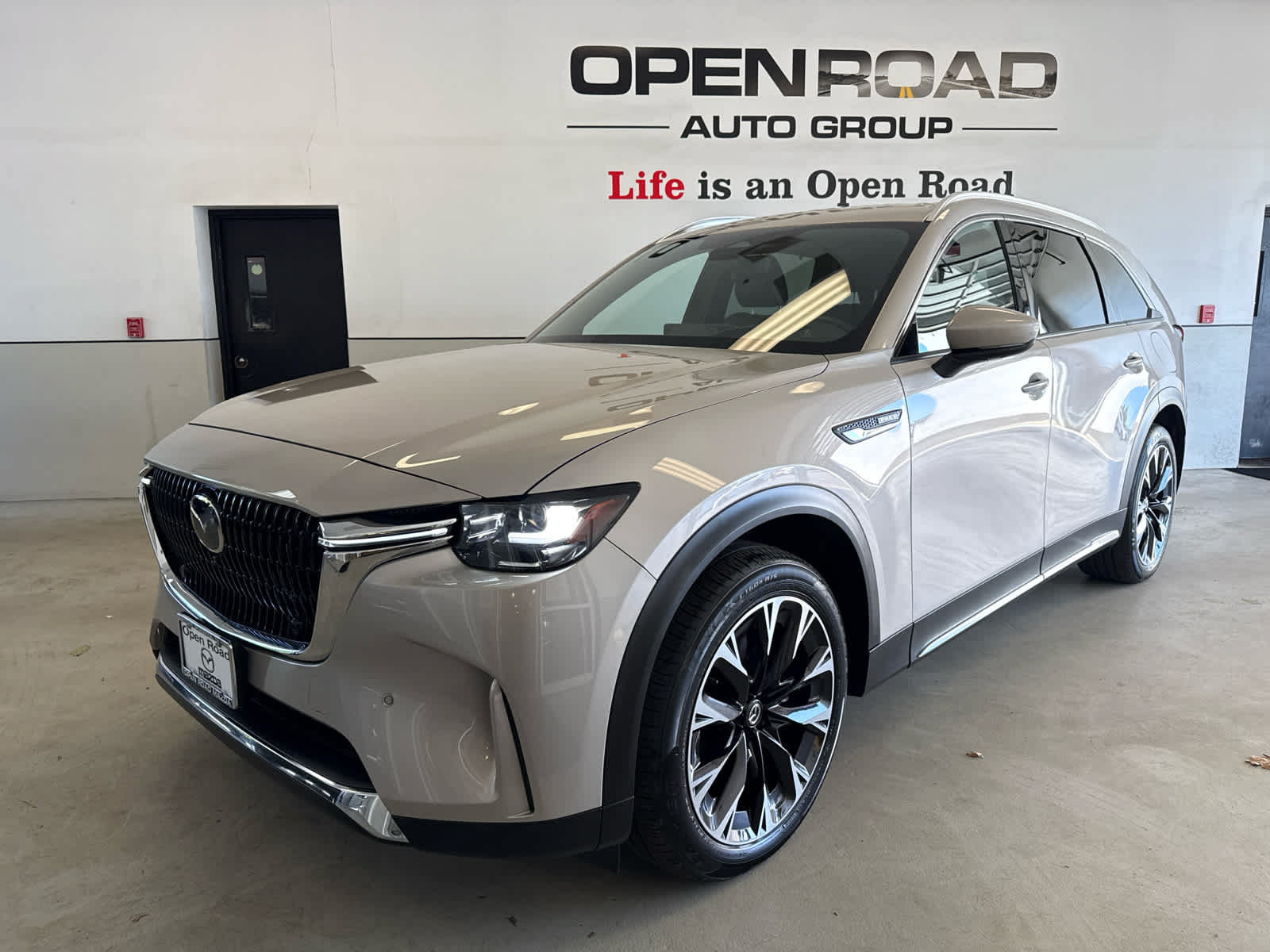 Certified 2026 MAZDA CX-90 Plug-In Hybrid w/ Premium Plus AWD/4WD image 2