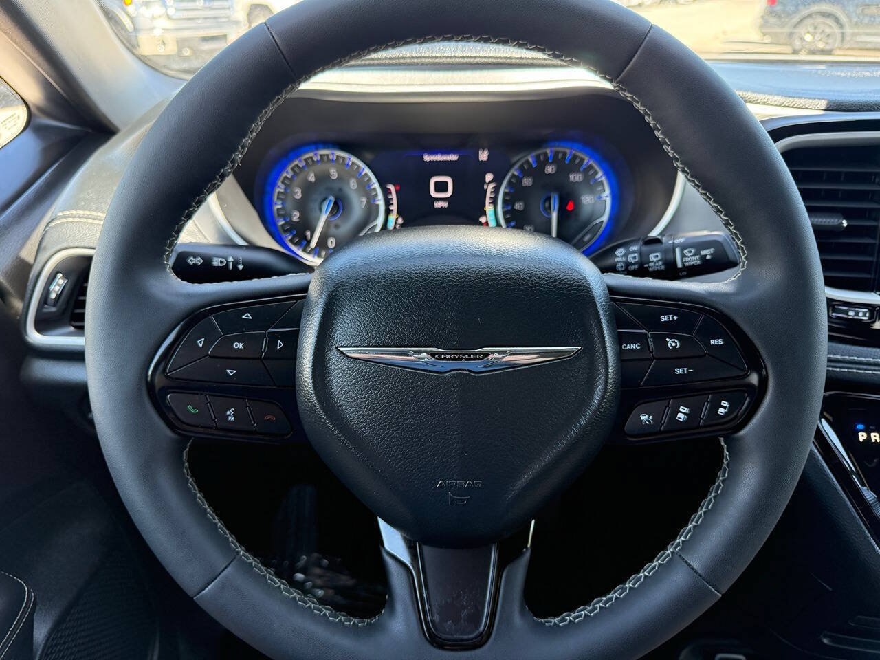 Used 2024 Chrysler Pacifica Touring FWD image 32
