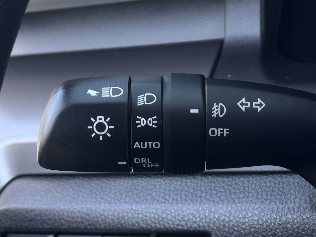 Used 2024 Toyota Tacoma SR5 AWD/4WD image 20