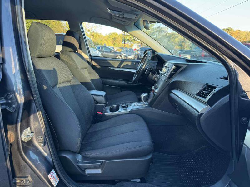 Used 2010 Subaru Outback 2.5i Premium AWD/4WD image 14