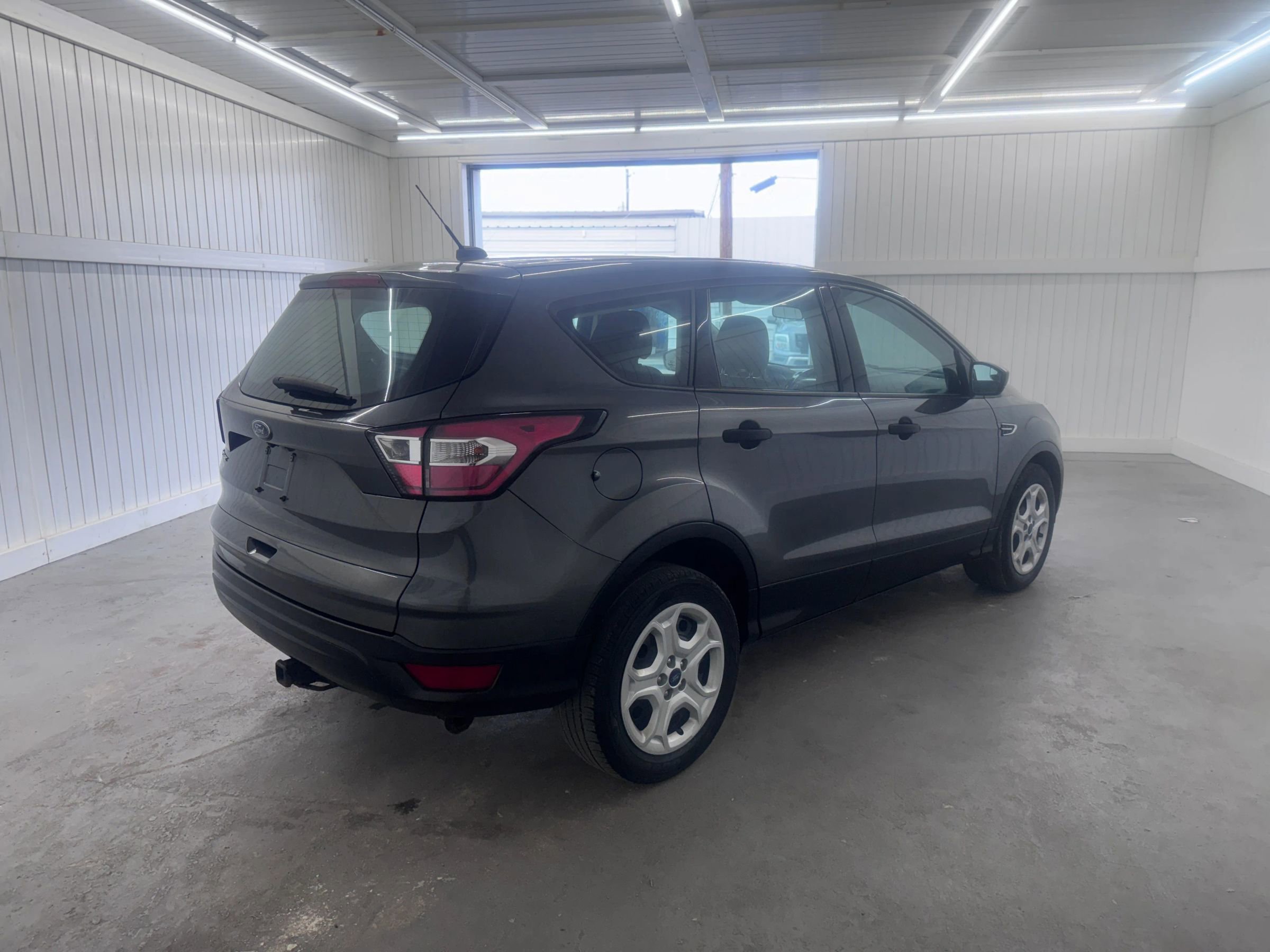 Used 2017 Ford Escape S FWD image 5