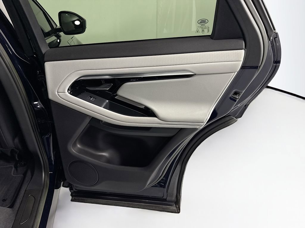 Used 2023 Land Rover Range Rover Evoque R-Dynamic S image 28