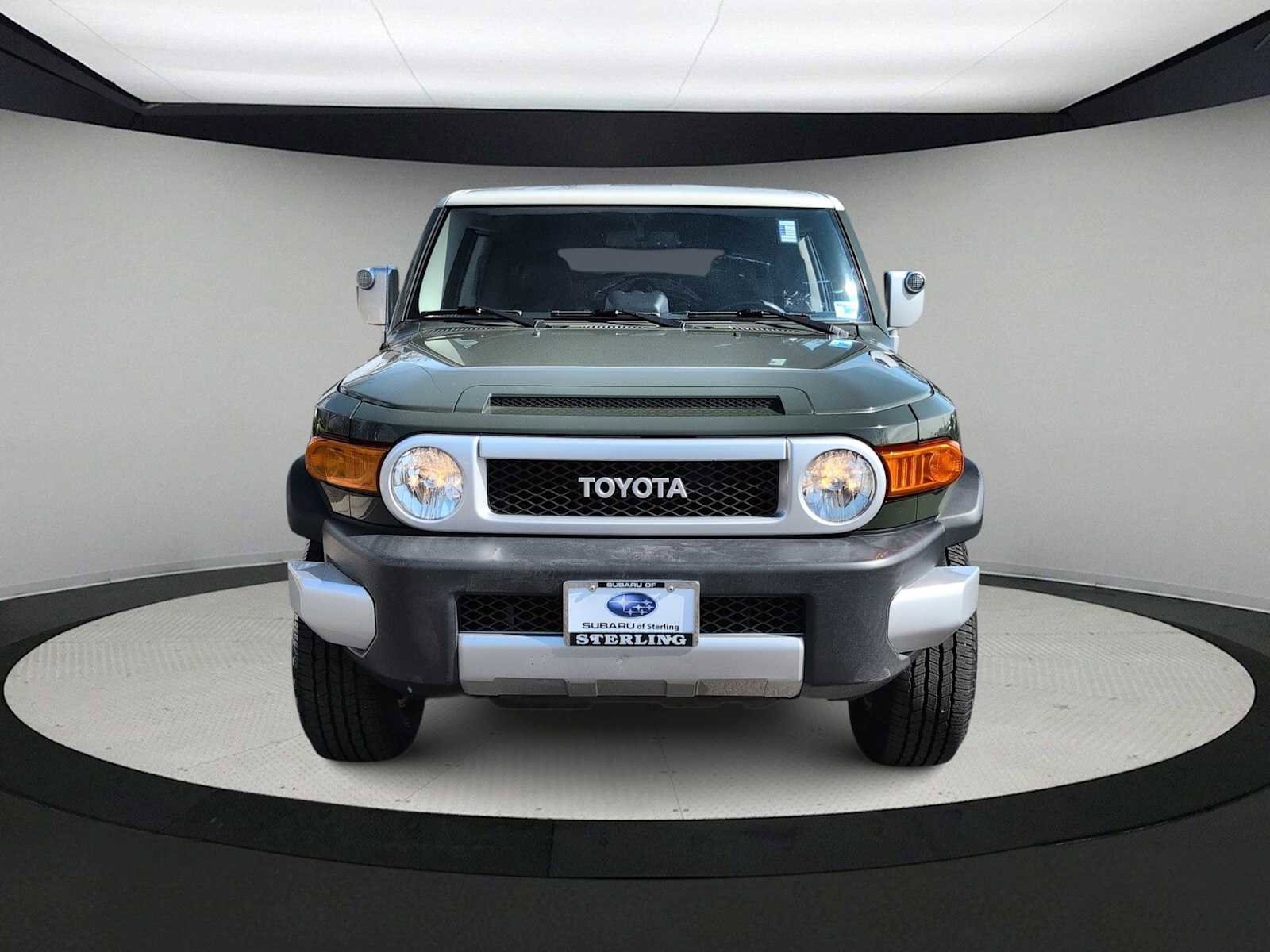 Used 2012 Toyota FJ Cruiser 4WD w/ Upgrade Pkg image 3