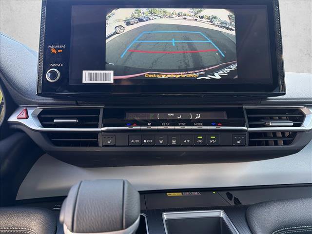 New 2026 Toyota Sienna XLE AWD/4WD image 17