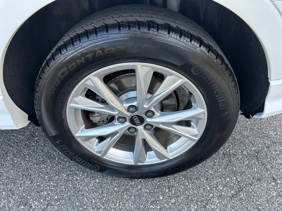 Certified 2025 Audi Q3 2.0T Premium w/ Convenience Package image 23