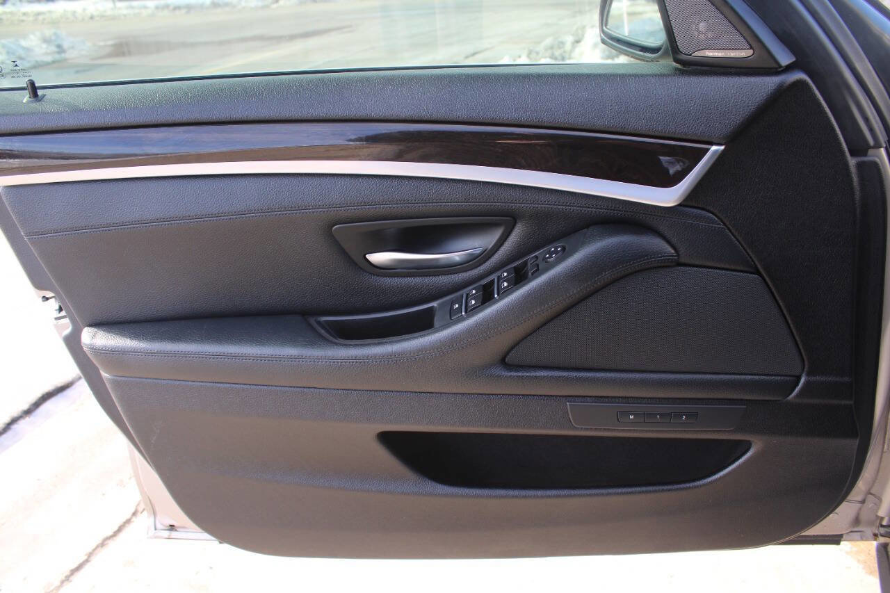 Used 2014 BMW 535d xDrive image 11