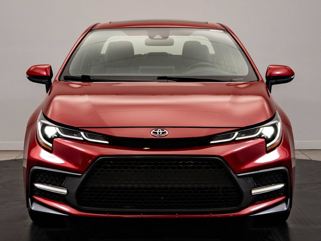 Used 2020 Toyota Corolla SE w/ SE Premium Package FWD image 2
