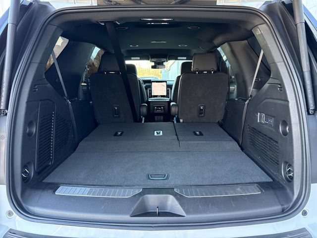 Used 2025 GMC Yukon Denali AWD/4WD image 29