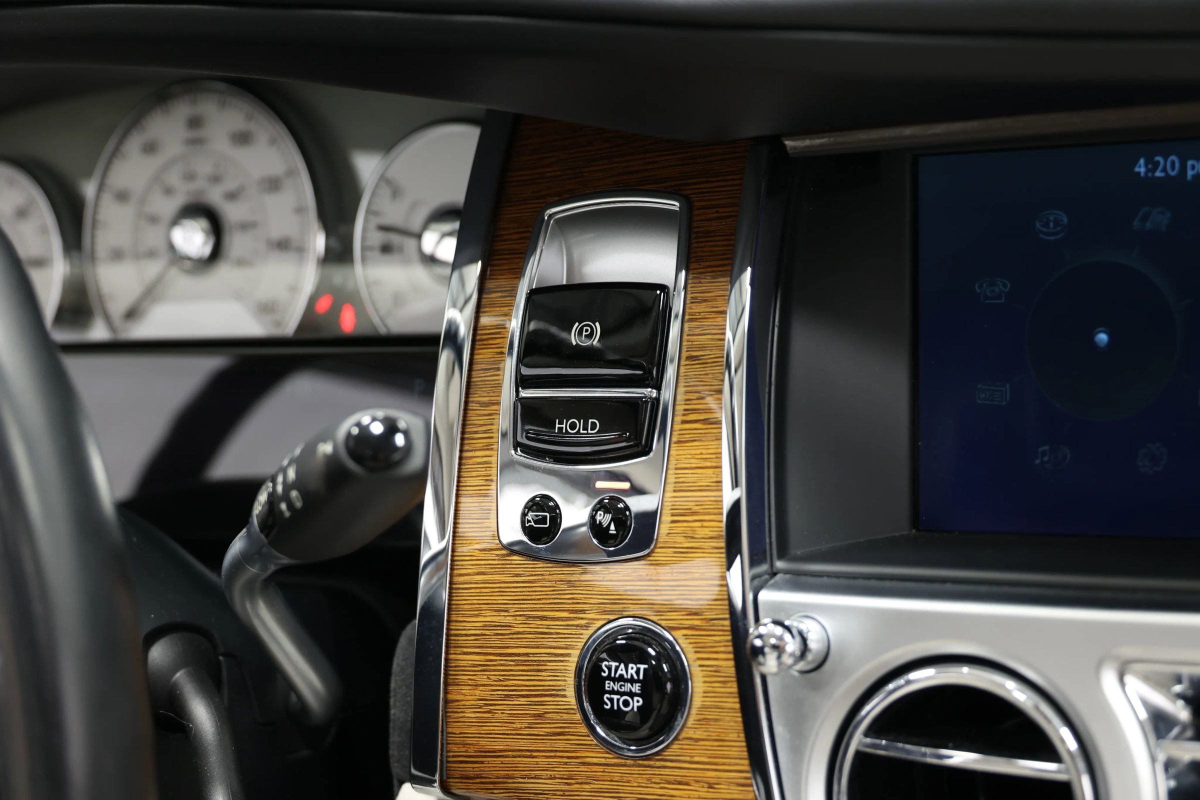 Used 2011 Rolls-Royce Ghost image 32