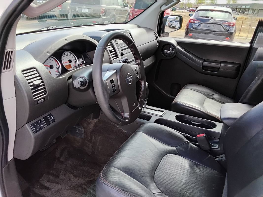 Used 2012 Nissan Xterra PRO-4X w/ Pro-4x Leather Pkg AWD/4WD image 9