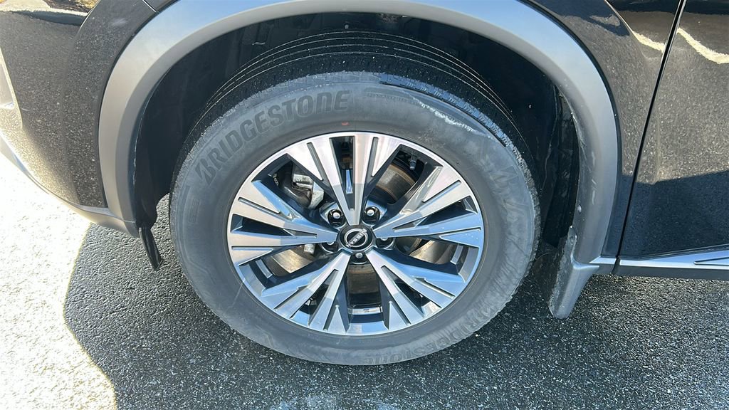 Used 2023 Nissan Rogue SV w/ SV Premium B Package image 9