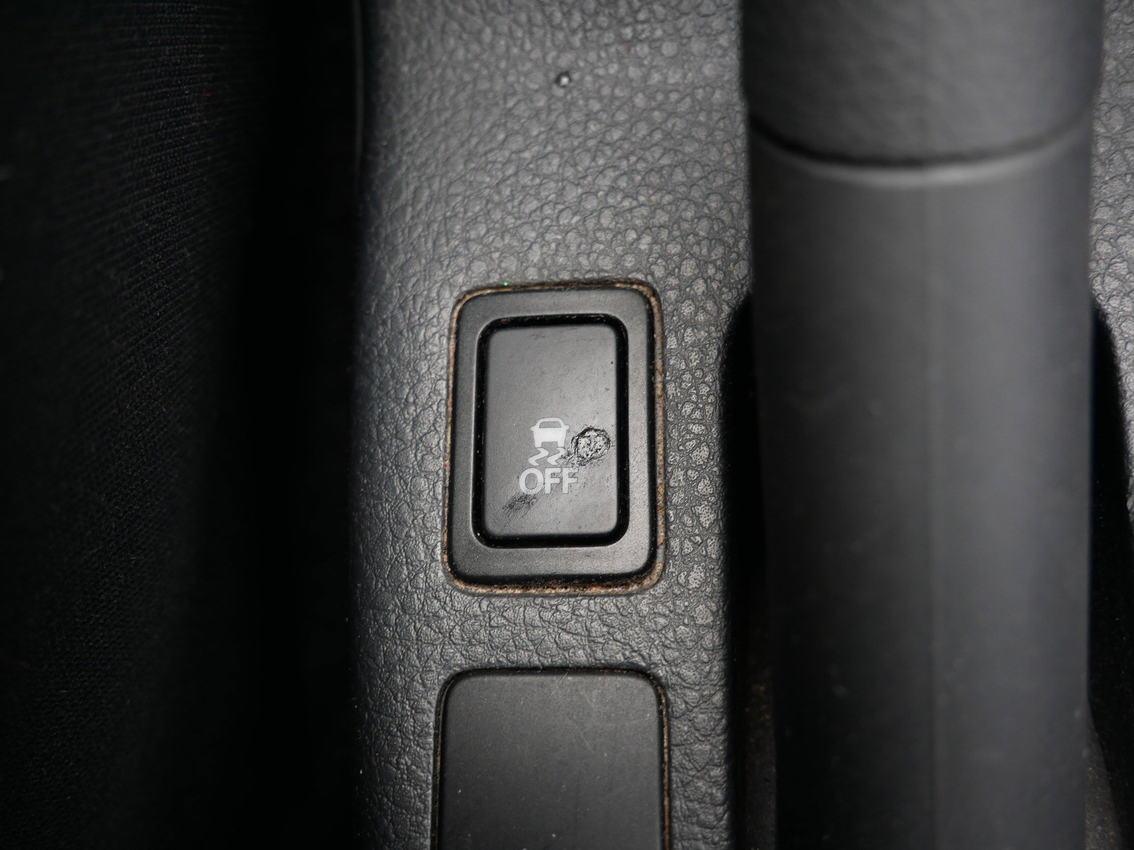 Used 2013 Suzuki SX4 Premium image 31