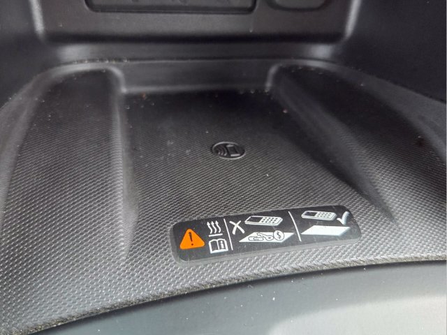 Used 2020 Chevrolet Equinox Premier w/ Premier Redline Edition FWD image 25