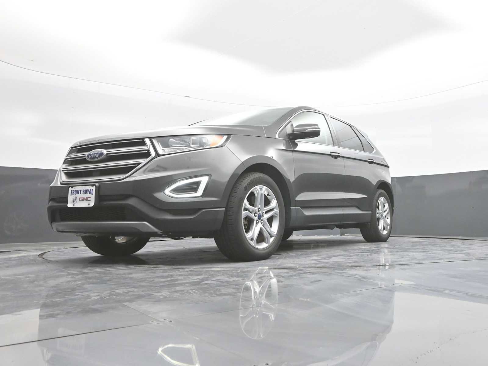 Used 2018 Ford Edge Titanium w/ Equipment Group 301A AWD/4WD image 44