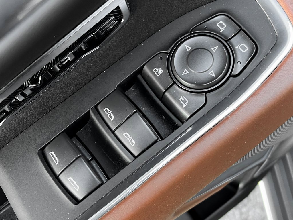 Used 2025 GMC Sierra 1500 Denali Ultimate image 31